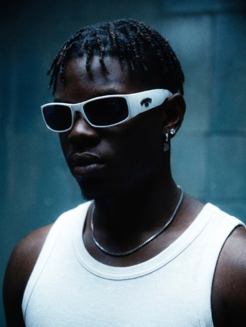 WHITE BLACK SIGNATURE SUNGLASSES